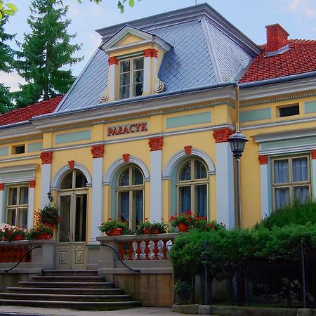 Pensjonat Palacyk Bed & Breakfast Lancut Luaran gambar