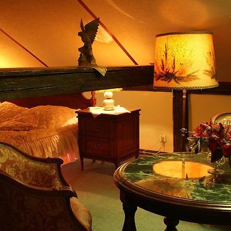 Pensjonat Palacyk Bed & Breakfast Lancut Luaran gambar