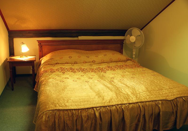 Pensjonat Palacyk Bed & Breakfast Lancut Luaran gambar